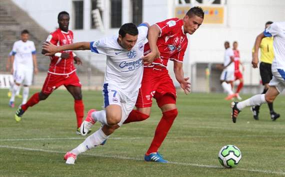 23h45 ngày 28-9: Clermont Foot – Stade Lavallois MFC 